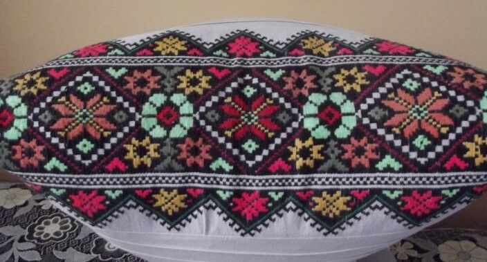 Народна вишивка вишита "пішва"великої подушки 70-ті роки ХХ століття Городенківщина