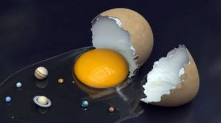 Куряче яйце - один із складників приготування дерунів
