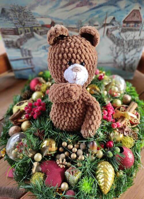 Ведмедик із плюша в’язаний гачком як новорічний подарунок